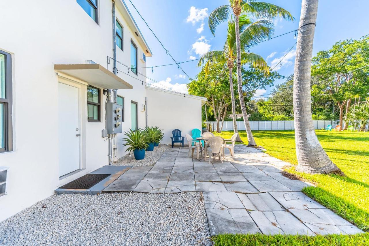 Renovated Apts With Kitchen, Fast Wifi, Smart Tv, Roku & Pool Onsite 4 Mi To Surfside Beach Apartment North Miami Exterior photo