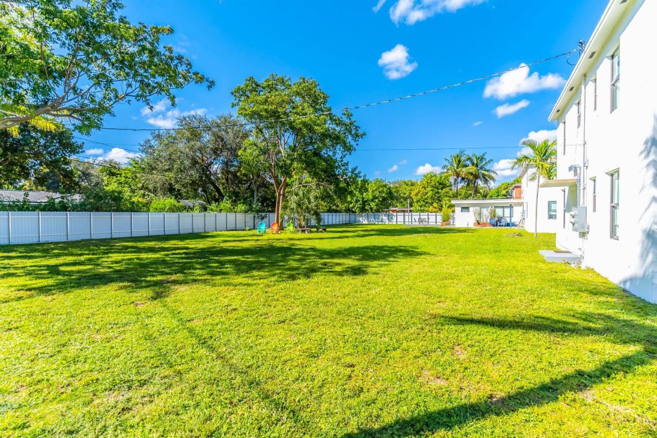 Renovated Apts With Kitchen, Fast Wifi, Smart Tv, Roku & Pool Onsite 4 Mi To Surfside Beach Apartment North Miami Exterior photo