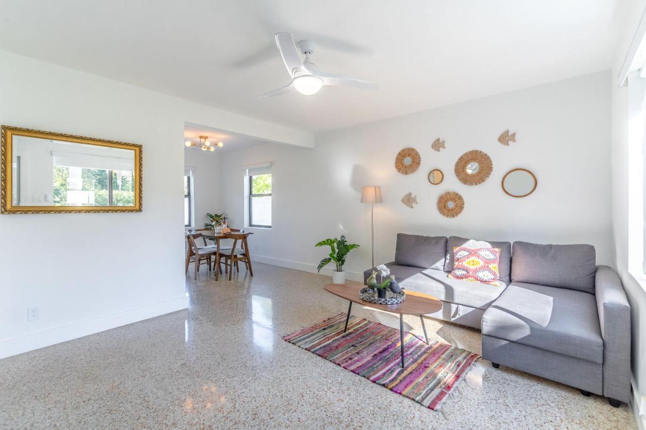 Renovated Apts With Kitchen, Fast Wifi, Smart Tv, Roku & Pool Onsite 4 Mi To Surfside Beach Apartment North Miami Exterior photo